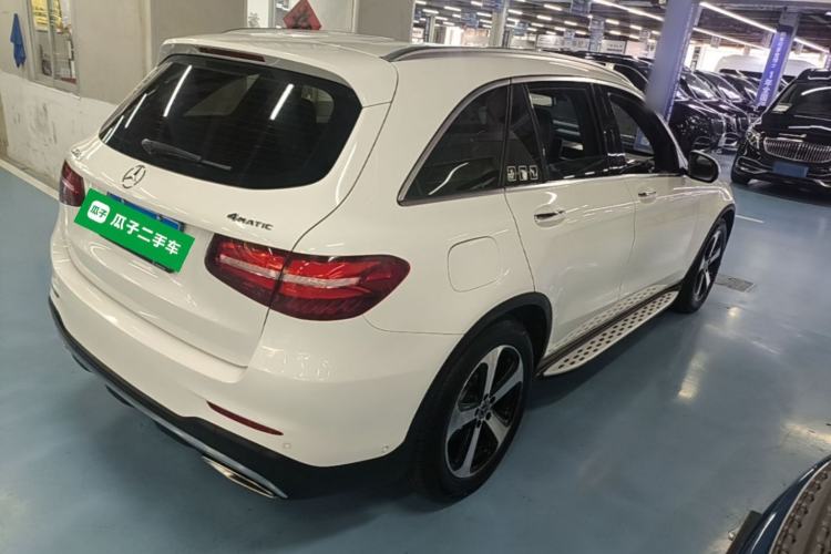 Used Mercedes-Benz GLC 2019 GLC 260 4MATIC Luxury Model Rear Right 45 Deg