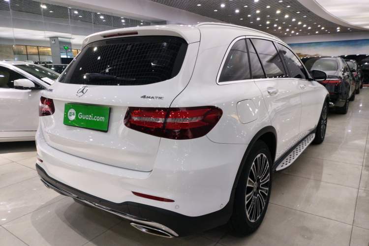 Used Mercedes-Benz GLC 2019 GLC 260 L 4MATIC Dynamic Model Rear Right 45 Deg
