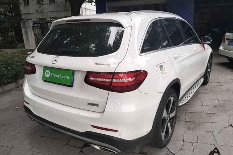 Used Mercedes-Benz GLC 2019 GLC 260 4MATIC Luxury Model Rear Right 45 Deg