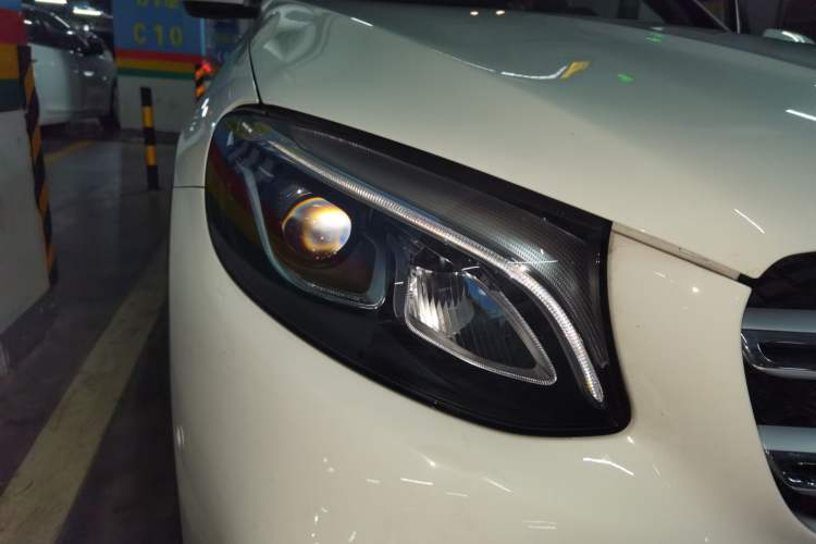 Used Mercedes-Benz GLC 2019 GLC 260 4MATIC Dynamic Edition Right Front Headlight