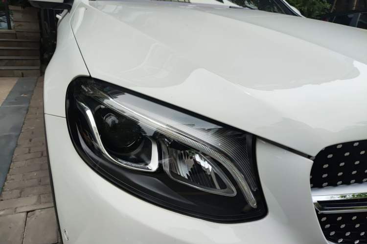 Used Mercedes-Benz GLC 2019 GLC 260 4MATIC Luxury Model Right Front Headlight