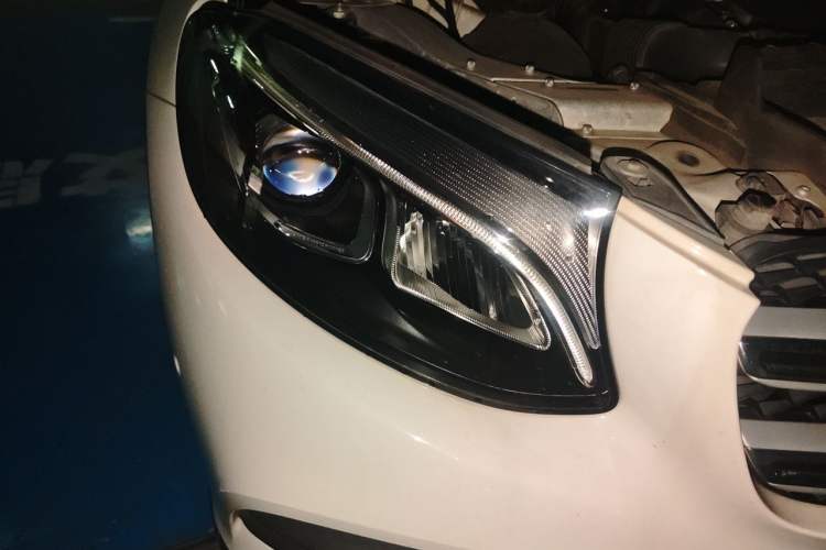 Used Mercedes-Benz GLC 2019 GLC 260 L 4MATIC Dynamic Model Right Front Headlight