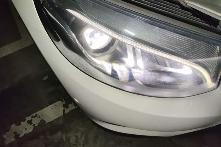 Used Mercedes-Benz GLC 2019 GLC 200 4MATIC Right Front Headlight