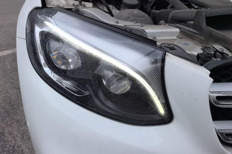 Used Mercedes-Benz GLC 2019 GLC 300 L 4MATIC Dynamic Model Right Front Headlight
