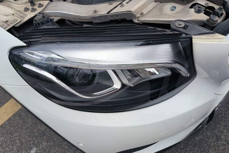 Used Mercedes-Benz GLC 2019 GLC 200 L 4MATIC Right Front Headlight