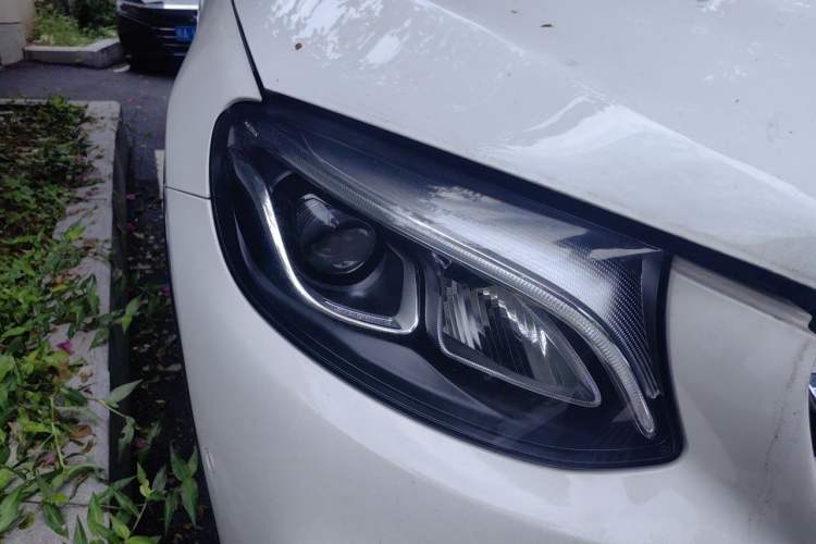 Used Mercedes-Benz GLC 2019 Facelift GLC 260 L 4MATIC Luxury Model Right Front Headlight