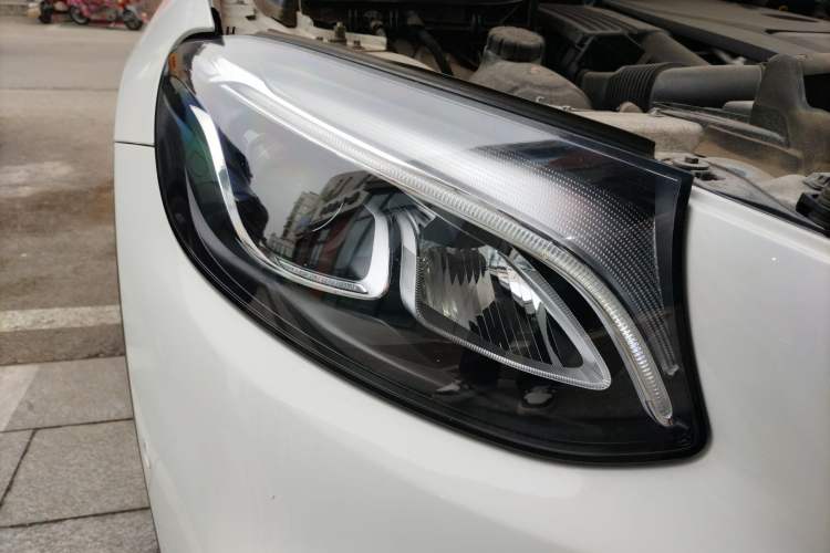 Used Mercedes-Benz GLC 2019 GLC 260 4MATIC Dynamic Edition Right Front Headlight