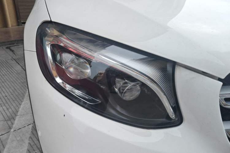 Used Mercedes-Benz GLC 2019 GLC 300 L 4MATIC Dynamic Model Right Front Headlight