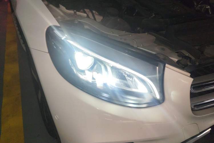 Used Mercedes-Benz GLC 2019 GLC 260 L 4MATIC Luxury Model Right Front Headlight