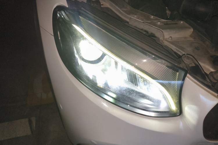 Used Mercedes-Benz GLC 2019 GLC 200 L 4MATIC Right Front Headlight