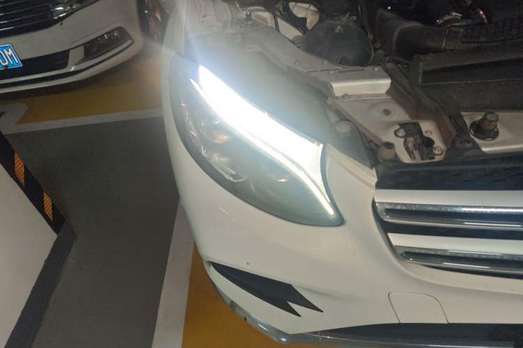 Used Mercedes-Benz GLC 2019 GLC 300 L 4MATIC Dynamic Model Right Front Headlight