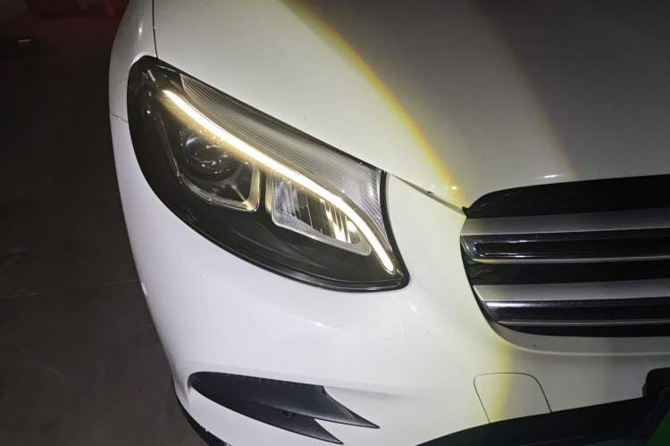Used Mercedes-Benz GLC 2019 GLC 260 4MATIC Luxury Model Right Front Headlight