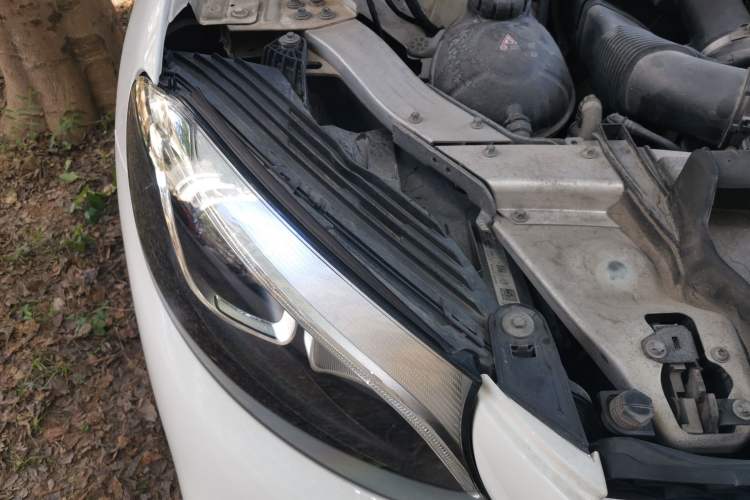 Used Mercedes-Benz GLC 2019 GLC 260 L 4MATIC Dynamic Model Right Front Headlight
