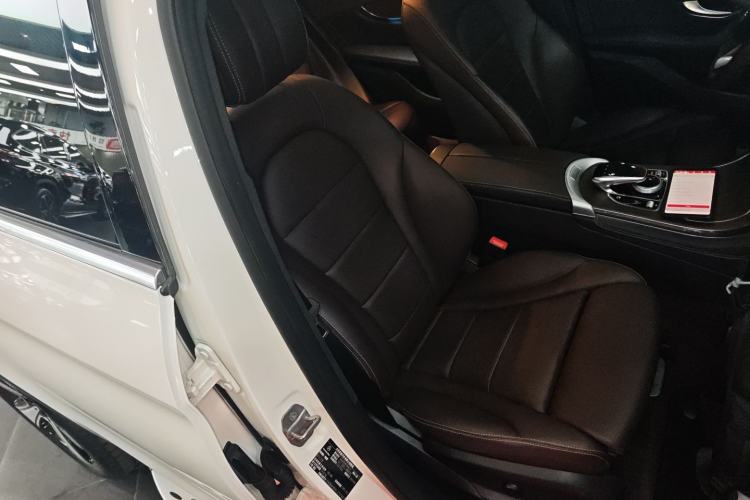Used Mercedes-Benz GLC 2019 Refreshed GLC 300 L 4MATIC Dynamic Edition Right Front Seat