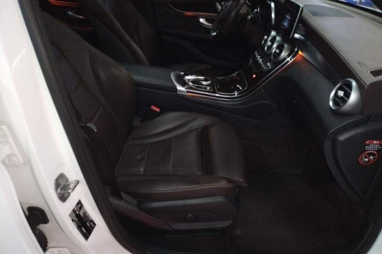 Used Mercedes-Benz GLC 2019 GLC 260 L 4MATIC Dynamic Model Right Front Seat