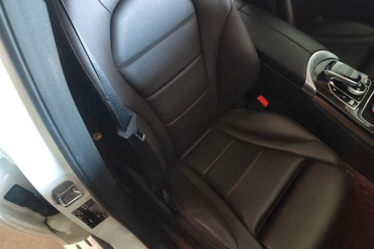 Used Mercedes-Benz GLC 2019 GLC 260 L 4MATIC Dynamic Model Right Front Seat