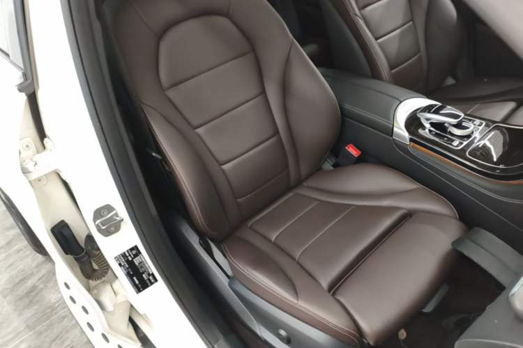 Used Mercedes-Benz GLC 2019 Facelift GLC 260 L 4MATIC Luxury Model Right Front Seat