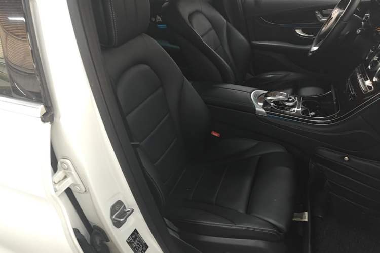 Used Mercedes-Benz GLC 2019 GLC 260 L 4MATIC Luxury Model Right Front Seat
