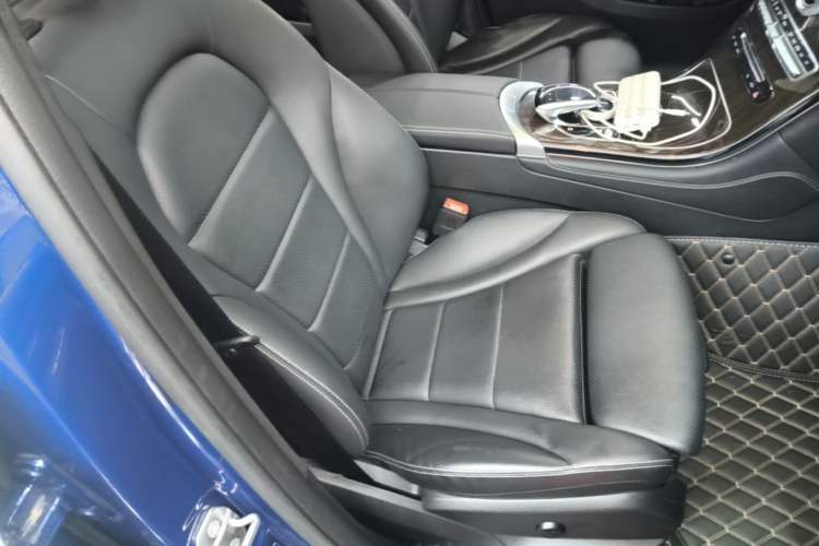 Used Mercedes-Benz GLC 2019 GLC 260 L 4MATIC Dynamic Model Right Front Seat