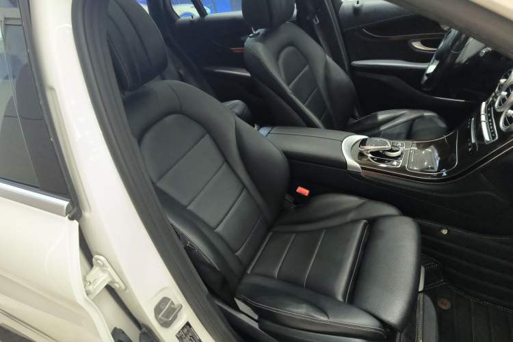 Used Mercedes-Benz GLC 2019 GLC 260 L 4MATIC Dynamic Model Right Front Seat