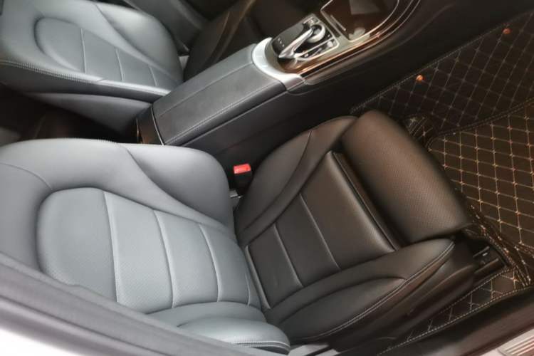 Used Mercedes-Benz GLC 2019 GLC 260 L 4MATIC Dynamic Model Right Front Seat
