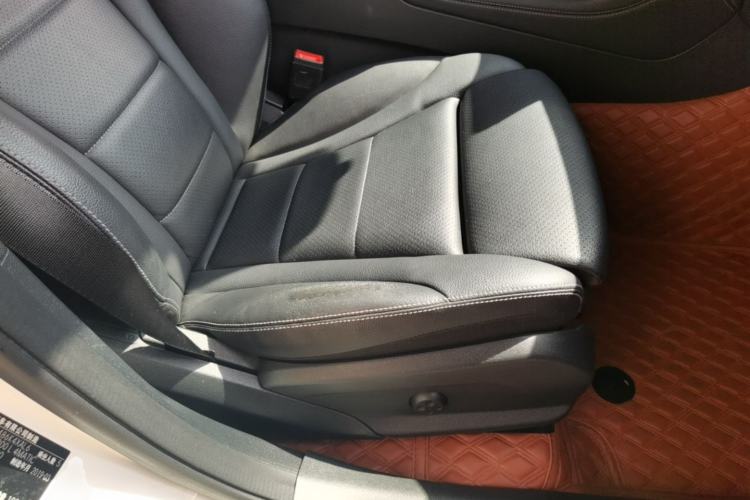 Used Mercedes-Benz GLC 2019 Refreshed GLC 300 L 4MATIC Dynamic Edition Right Front Seat