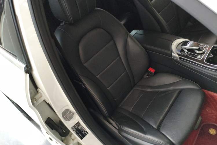 Used Mercedes-Benz GLC 2019 GLC 260 L 4MATIC Dynamic Model Right Front Seat