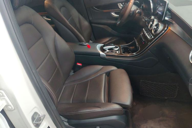Used Mercedes-Benz GLC 2019 Facelift GLC 260 L 4MATIC Luxury Model Right Front Seat