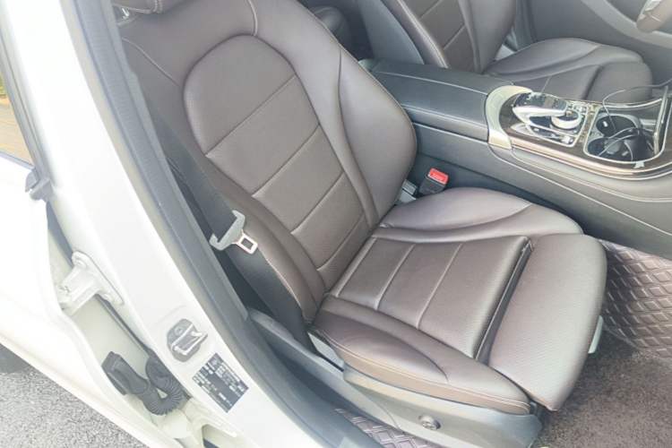 Used Mercedes-Benz GLC 2019 GLC 260 L 4MATIC Dynamic Model Right Front Seat