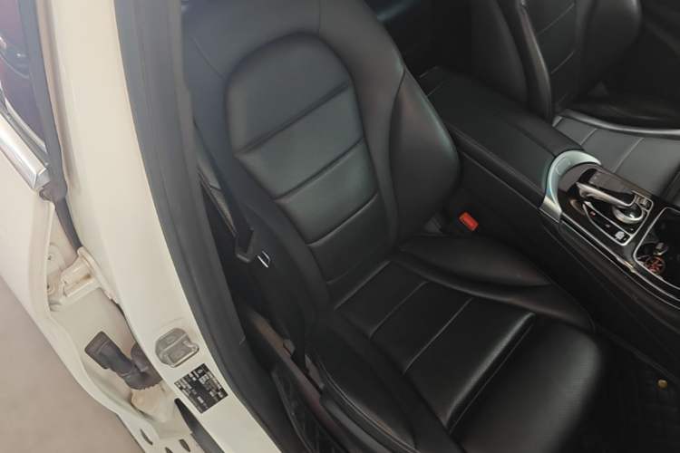 Used Mercedes-Benz GLC 2019 GLC 260 L 4MATIC Dynamic Model Right Front Seat