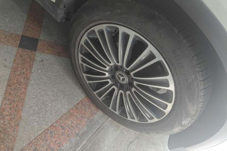 Used Mercedes-Benz GLC 2019 GLC 260 L 4MATIC Dynamic Model Right Front Wheel Hub