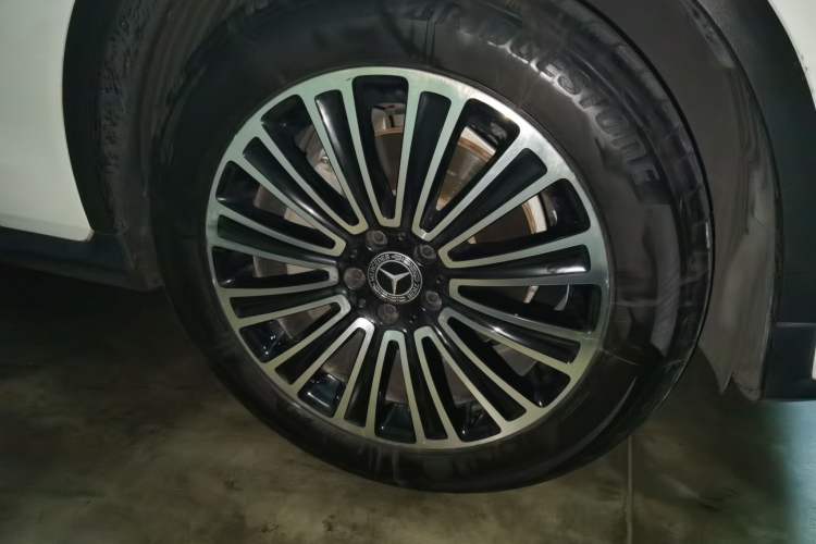Used Mercedes-Benz GLC 2019 GLC 260 4MATIC Dynamic Edition Right Front Wheel Hub