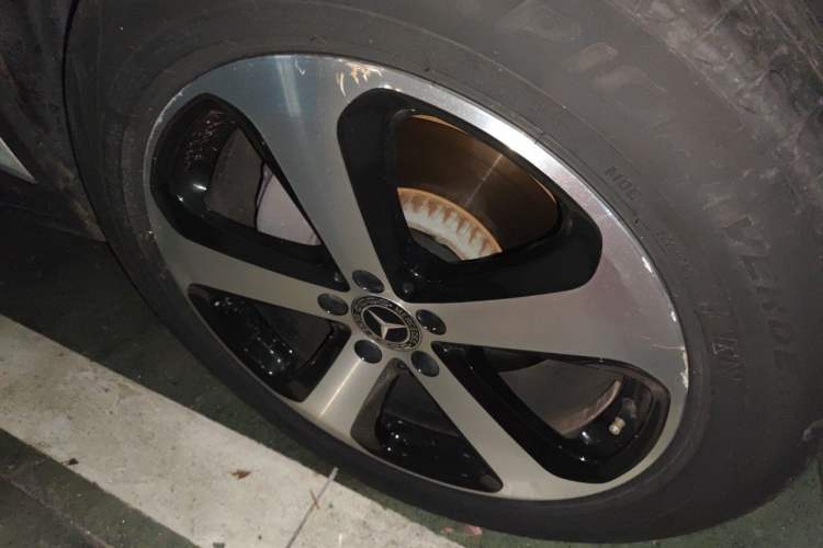 Used Mercedes-Benz GLC 2019 Facelift GLC 260 L 4MATIC Luxury Model Right Front Wheel Hub