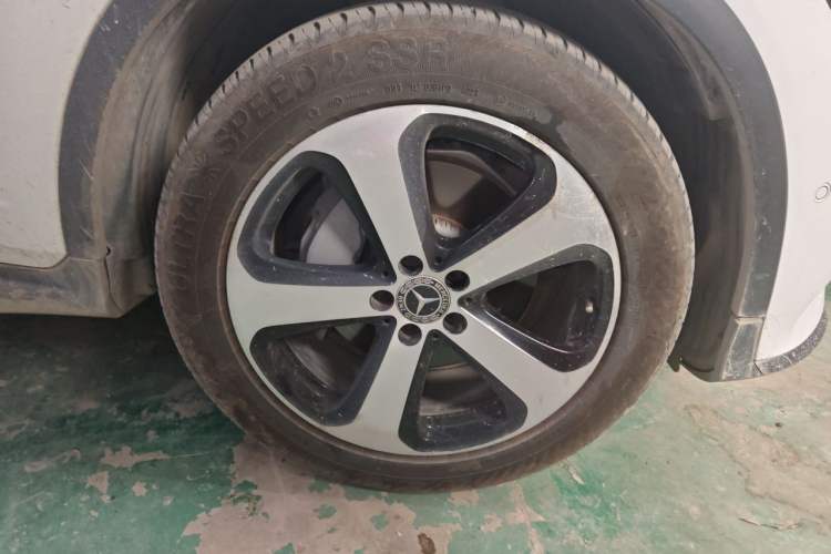 Used Mercedes-Benz GLC 2019 Facelift GLC 260 L 4MATIC Luxury Model Right Front Wheel Hub