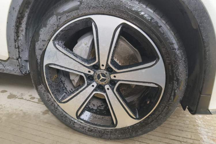 Used Mercedes-Benz GLC 2019 GLC 300 L 4MATIC Dynamic Model Right Front Wheel Hub