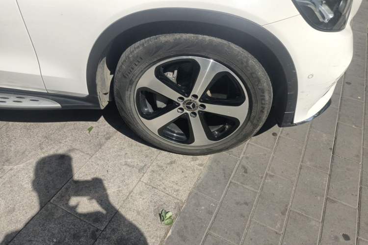 Used Mercedes-Benz GLC 2019 GLC 260 L 4MATIC Luxury Model Right Front Wheel Hub