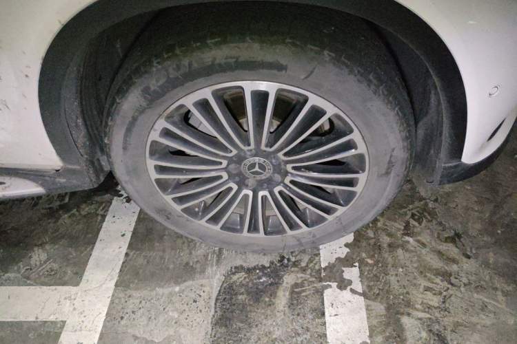 Used Mercedes-Benz GLC 2019 GLC 200 4MATIC Right Front Wheel Hub