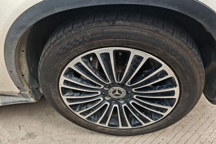 Used Mercedes-Benz GLC 2019 GLC 200 L 4MATIC Right Front Wheel Hub