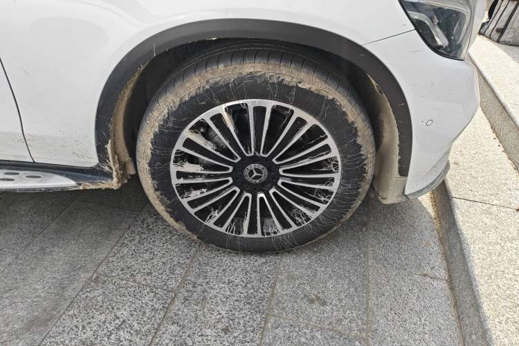 Used Mercedes-Benz GLC 2019 GLC 260 4MATIC Dynamic Edition Right Front Wheel Hub