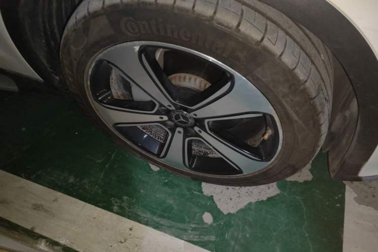 Used Mercedes-Benz GLC 2019 GLC 300 L 4MATIC Dynamic Model Right Front Wheel Hub