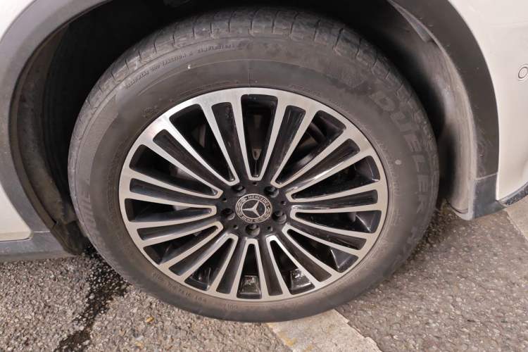 Used Mercedes-Benz GLC 2019 GLC 260 L 4MATIC Dynamic Model Right Front Wheel Hub