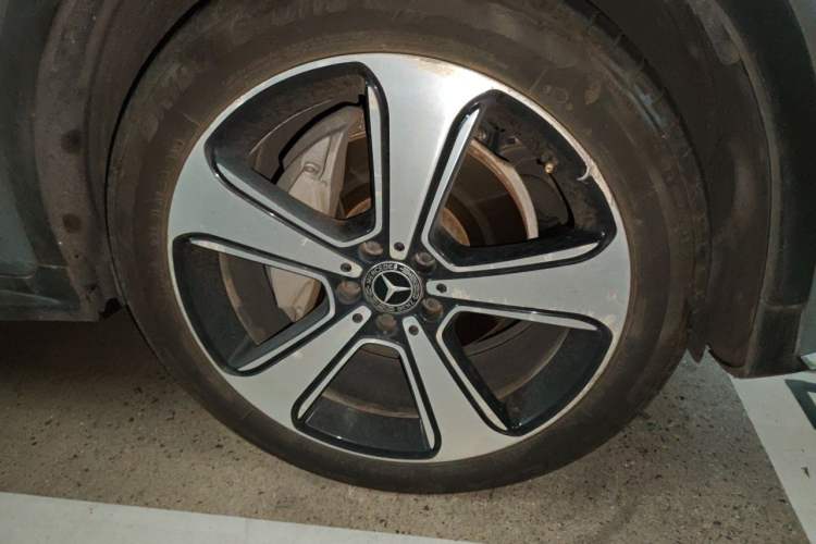 Used Mercedes-Benz GLC 2019 GLC 300 L 4MATIC Dynamic Model Right Front Wheel Hub