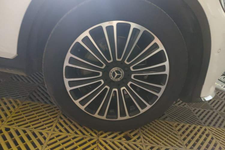 Used Mercedes-Benz GLC 2019 GLC 260 L 4MATIC Dynamic Model Right Front Wheel Hub