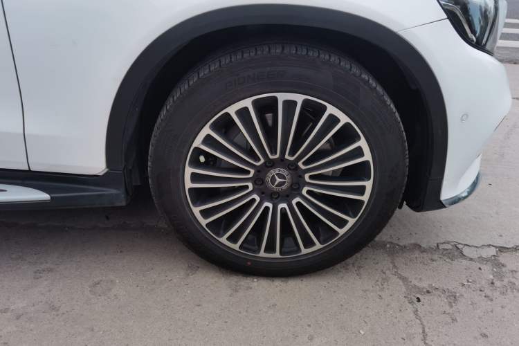 Used Mercedes-Benz GLC 2019 GLC 260 L 4MATIC Dynamic Model Right Front Wheel Hub