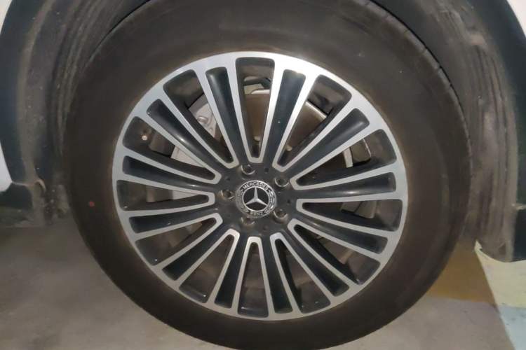 Used Mercedes-Benz GLC 2019 GLC 260 4MATIC Dynamic Edition Right Front Wheel Hub