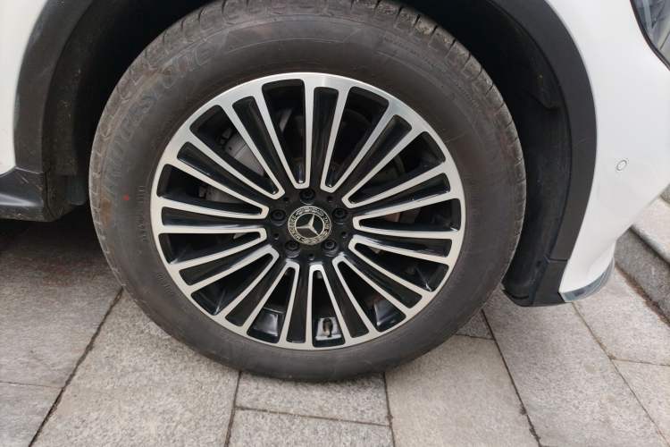 Used Mercedes-Benz GLC 2019 GLC 260 4MATIC Dynamic Edition Right Front Wheel Hub