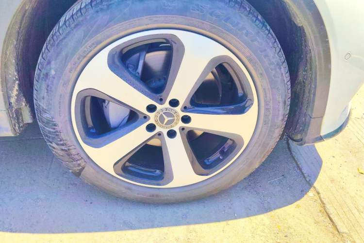 Used Mercedes-Benz GLC 2019 Facelift GLC 260 L 4MATIC Luxury Model Right Front Wheel Hub