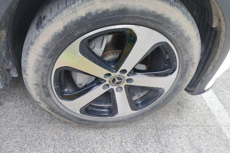 Used Mercedes-Benz GLC 2019 Facelift GLC 260 L 4MATIC Luxury Model Right Front Wheel Hub