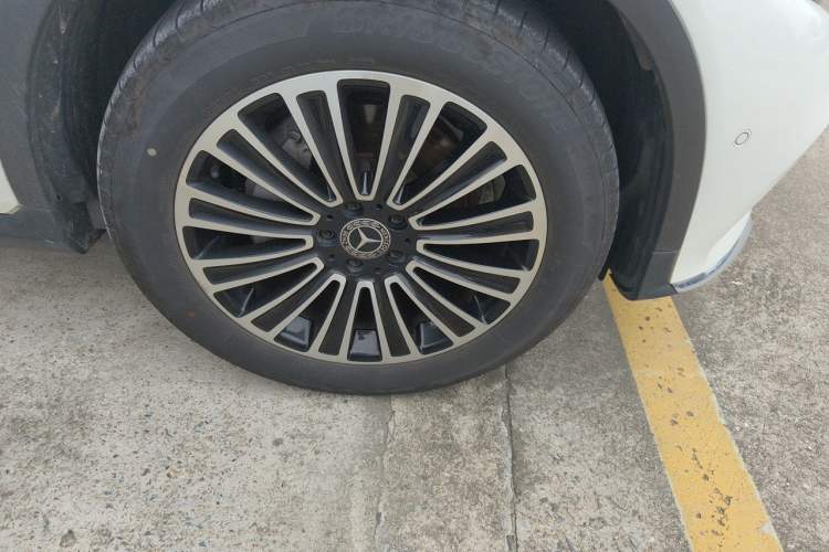 Used Mercedes-Benz GLC 2019 GLC 260 L 4MATIC Dynamic Model Right Front Wheel Hub