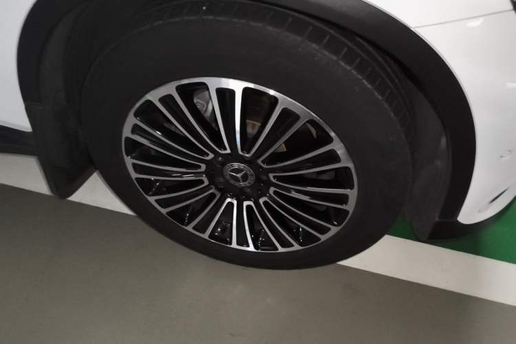 Used Mercedes-Benz GLC 2019 GLC 200 L 4MATIC Right Front Wheel Hub